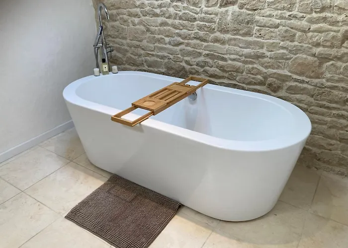 Rural 3 Bedroom With Swimming Pool Ferienhaus