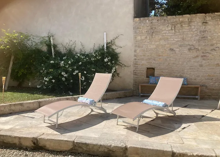 Rural 3 Bedroom With Swimming Pool Raix